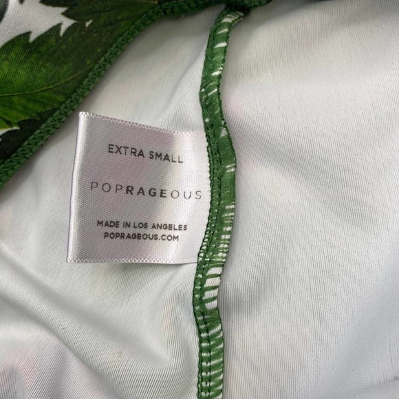 Poprageous Cannabis Christmas Leggings Size XS - Picture 4 of 7